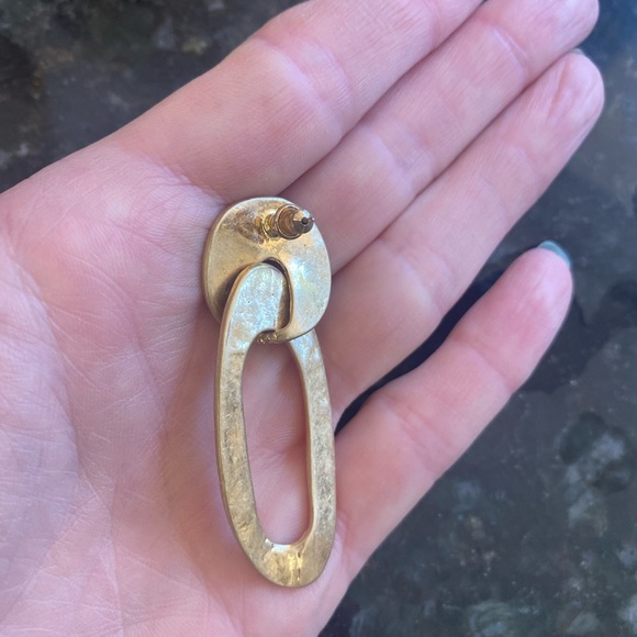 New! James Earrings - Picture 6 of 6